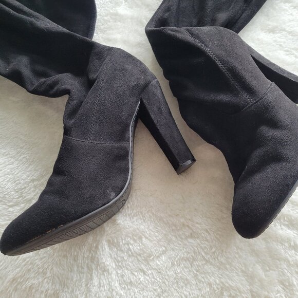 Steve Madden | Gleemer Over The Knee Lace Up Boots in Black Vegan Suede - Picture 7 of 15